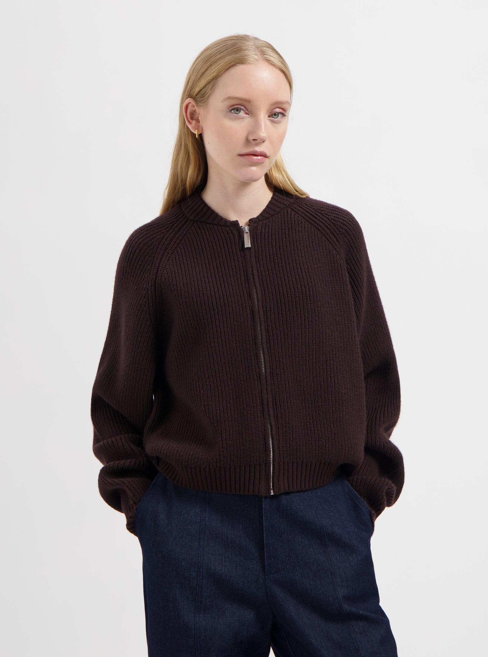 Lara Zip Cardigan Brown - Nous Sommes Labels – NOUS SOMMES LABELS