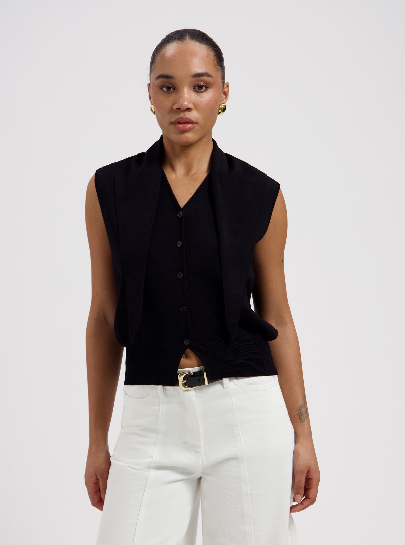 トップス Gypsohila Sucre Gilet BlackNavy Nika Scarf Top Black - Nous Sommes Labels – NOUS SOMMES LABELS