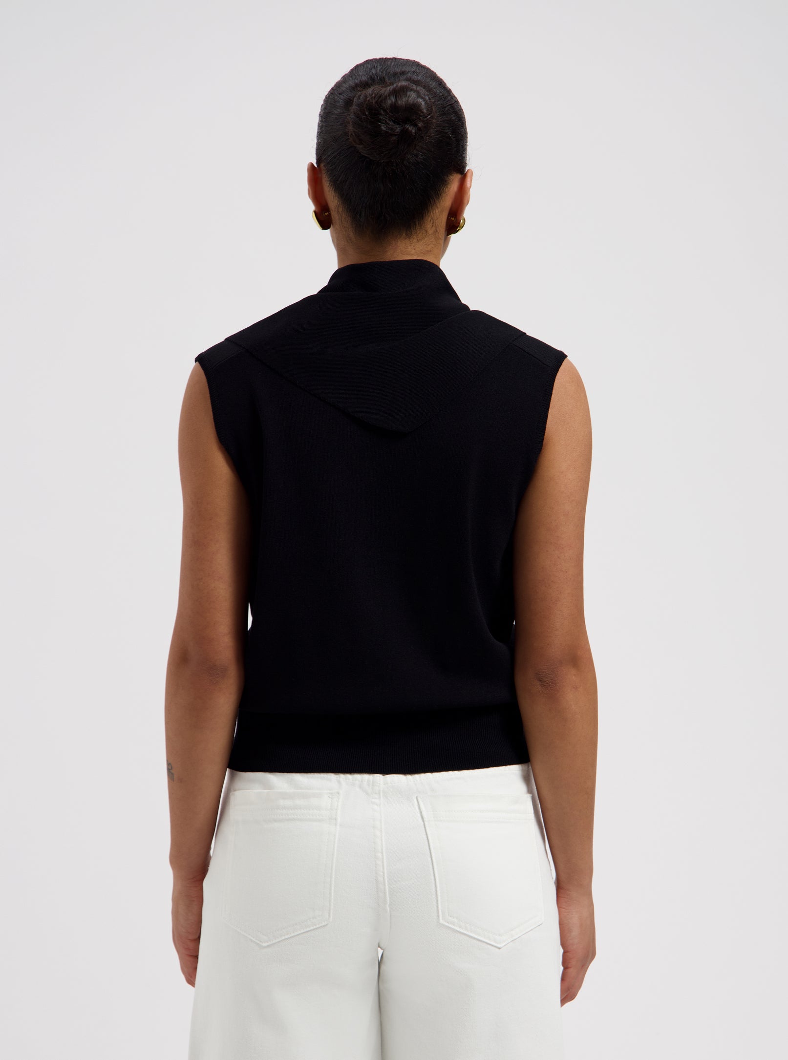 Nika Scarf Top Black - Nous Sommes Labels – NOUS SOMMES LABELS